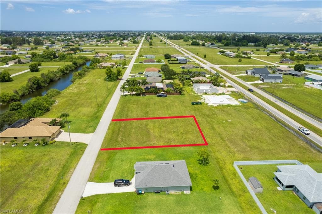 219 NE 15th TER CAPE CORAL, FL 33909