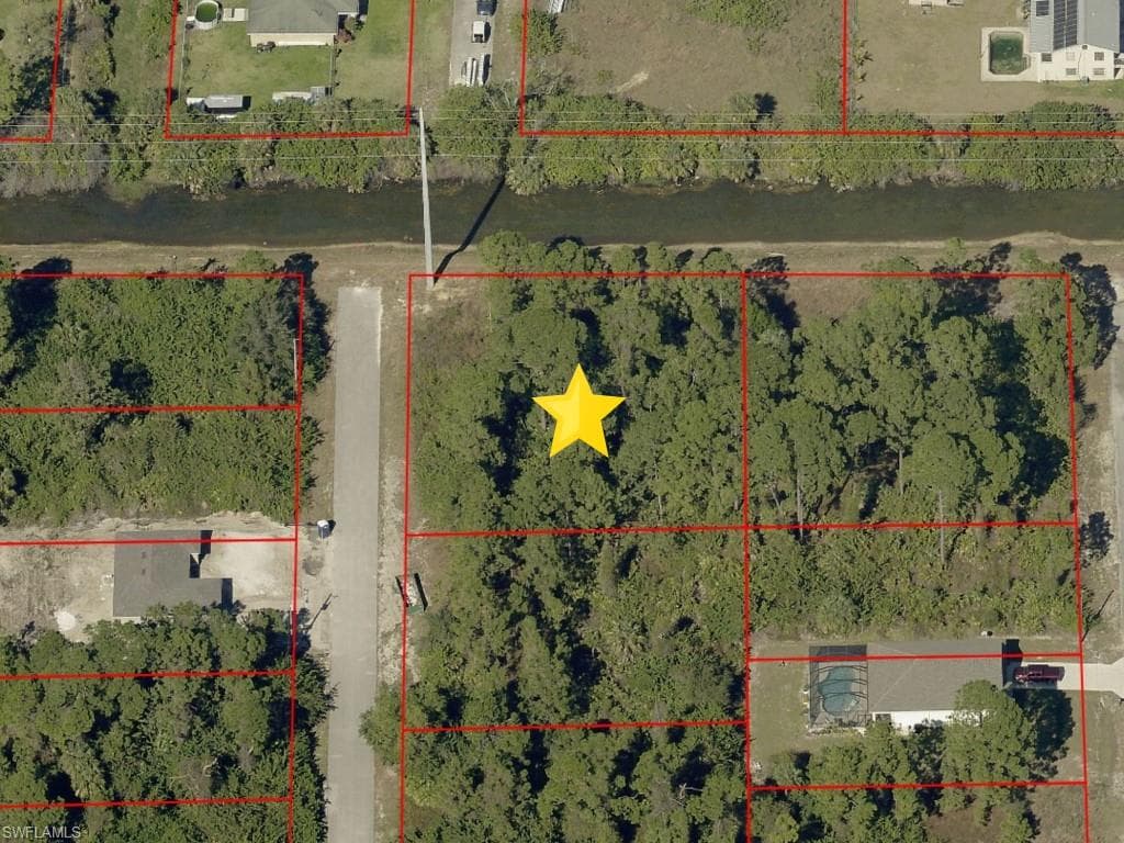 51 Clyde AVE S LEHIGH ACRES, FL 33976
