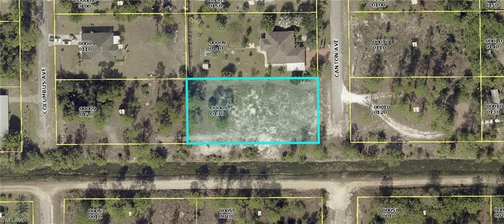 401 Canton AVE LEHIGH ACRES, FL 33972
