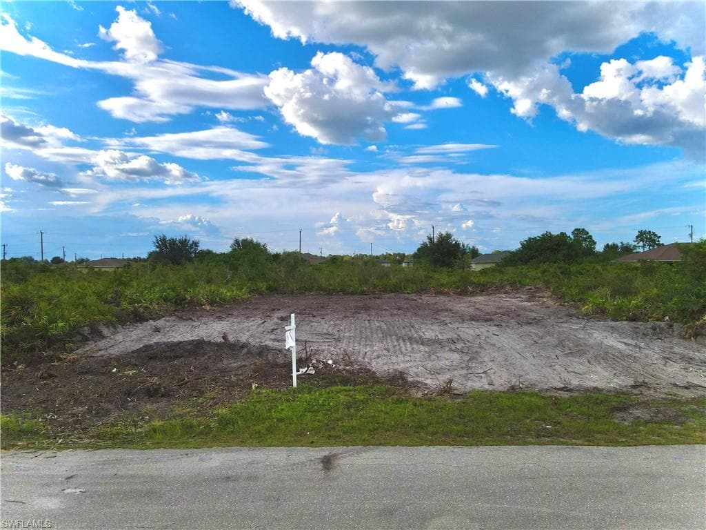 2706 33rd ST SW LEHIGH ACRES, FL 33976