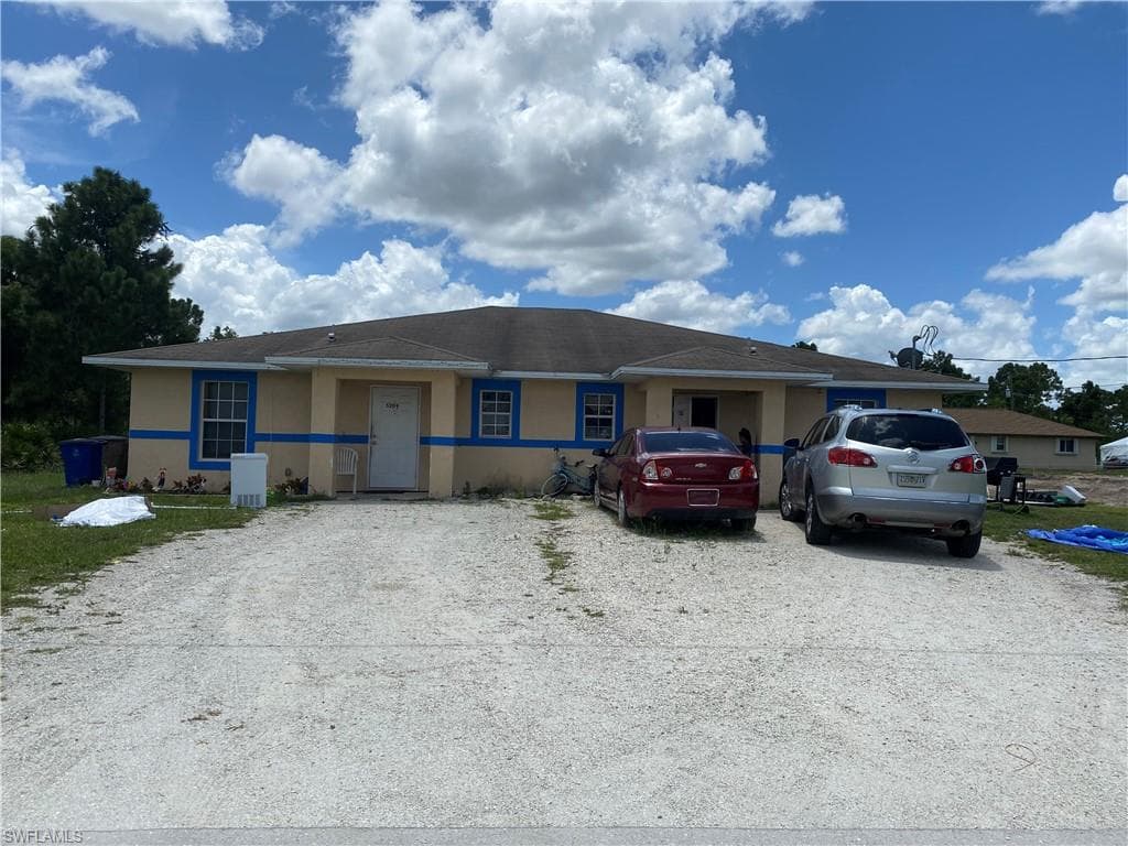 5209-5211 25th ST SW LEHIGH ACRES, FL 33973