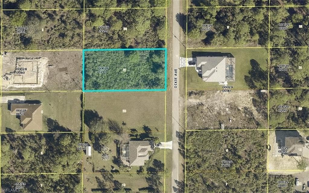 1417 Dixie AVE LEHIGH ACRES, FL 33972