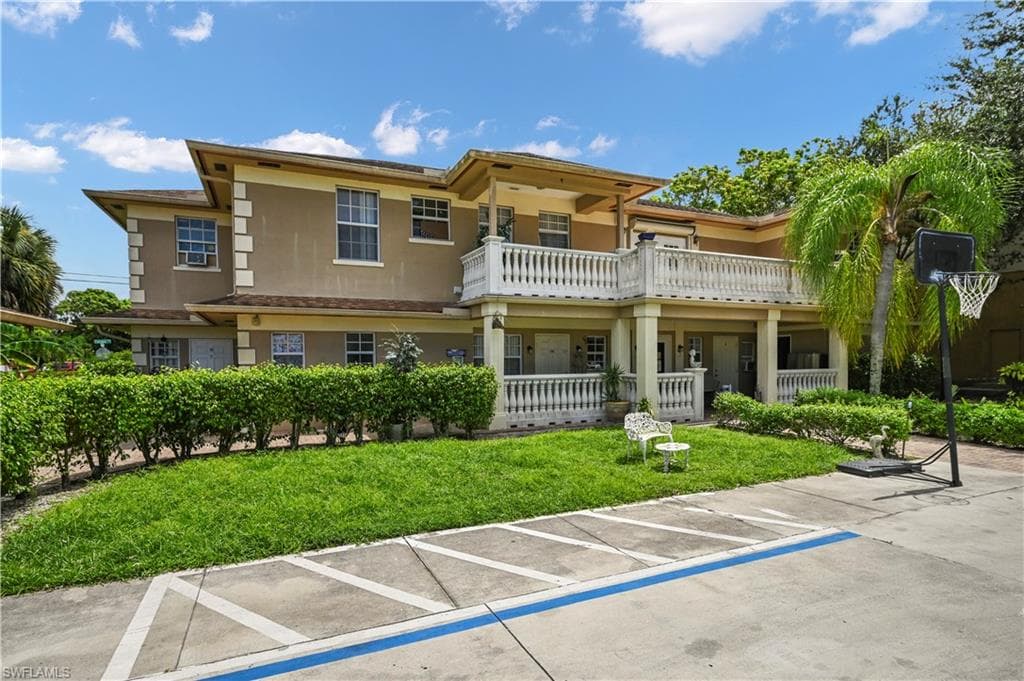 11381 Tamiami TRL E NAPLES, FL 34113