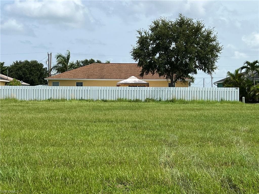 1009 NW 11th LN CAPE CORAL, FL 33993