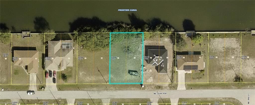 323 NE 19th TER CAPE CORAL, FL 33909