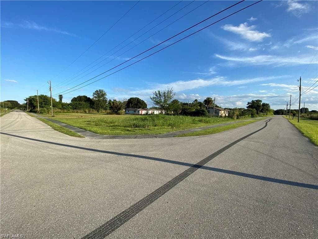 16861 1st ST ALVA, FL 33920