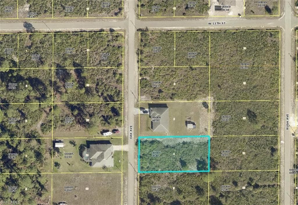 1216 Oak AVE LEHIGH ACRES, FL 33972