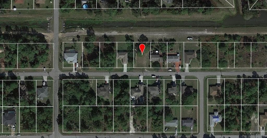 3906 16th ST W LEHIGH ACRES, FL 33971