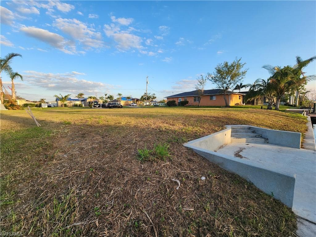 3910 SW 1st PL CAPE CORAL, FL 33914