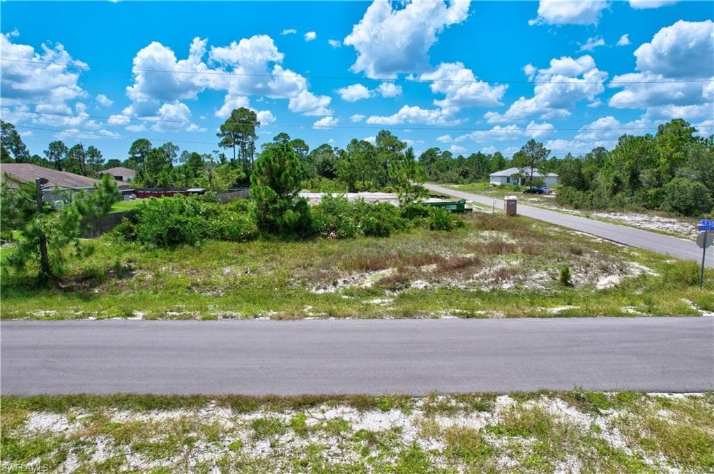 423 Irving AVE LEHIGH ACRES, FL 33972
