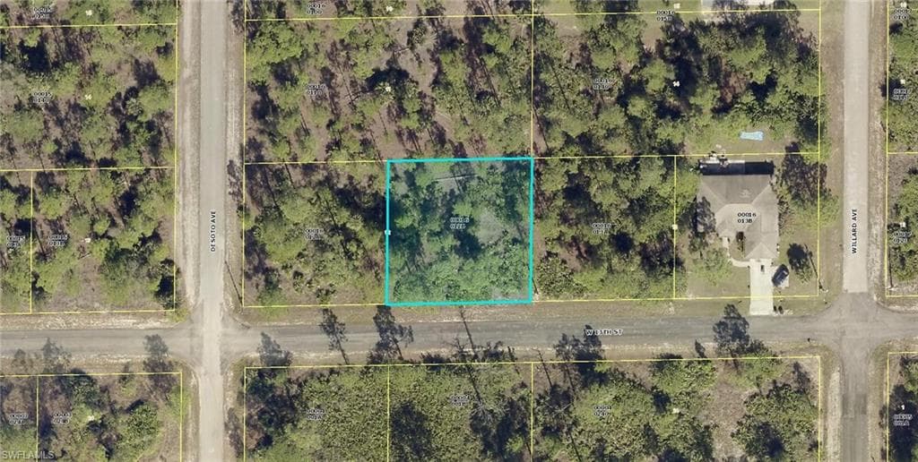 704 W 13th ST LEHIGH ACRES, FL 33972