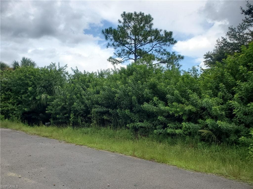 2105 W 12th ST LEHIGH ACRES, FL 33972