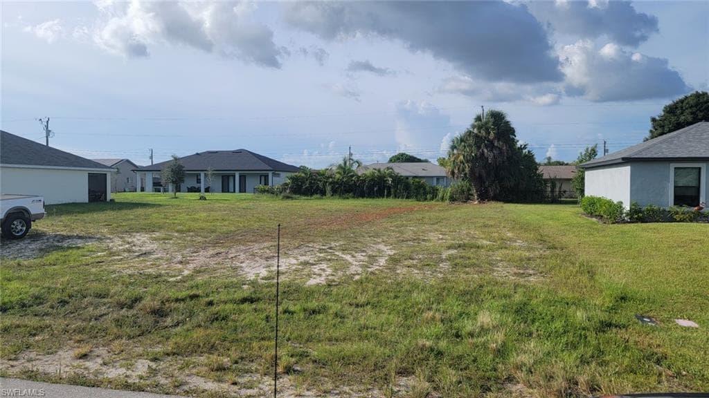 203 SE 12th ST CAPE CORAL, FL 33990