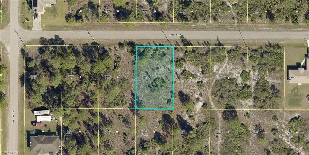 2815 43rd ST W LEHIGH ACRES, FL 33971