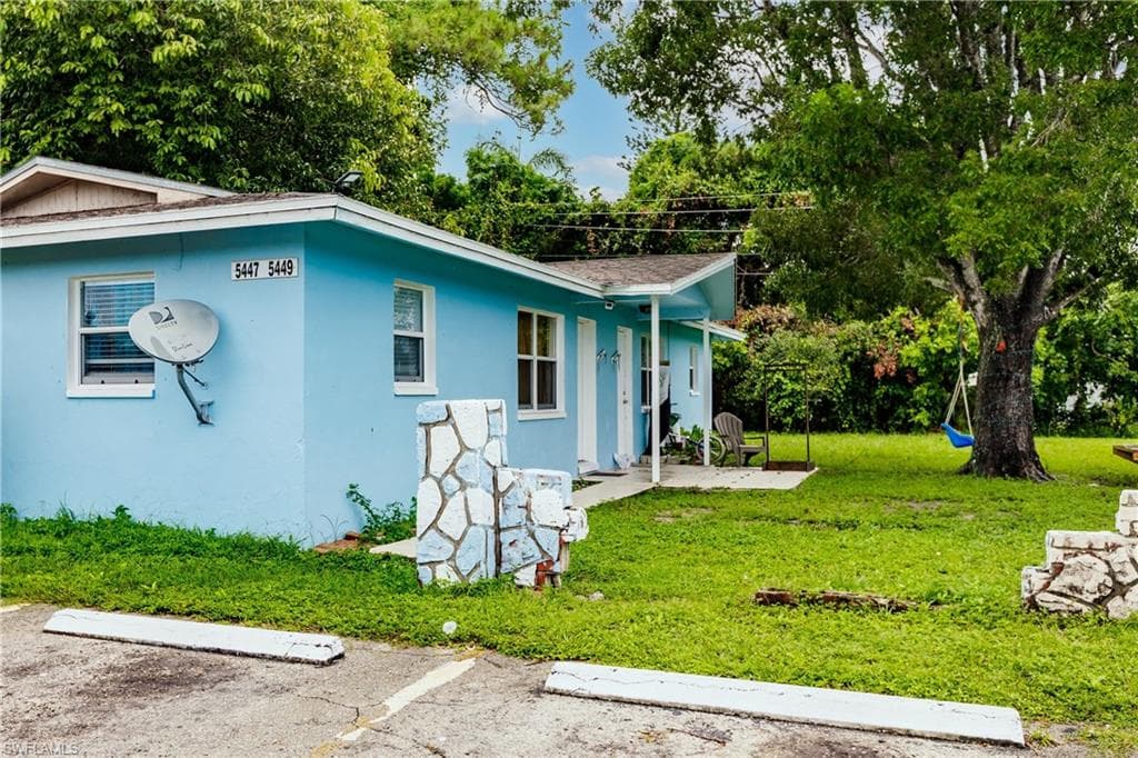 5447-5449 6th AVE FORT MYERS, FL 33907