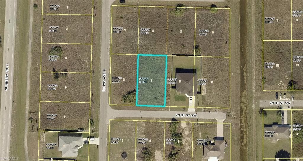 4304 29th ST SW LEHIGH ACRES, FL 33976