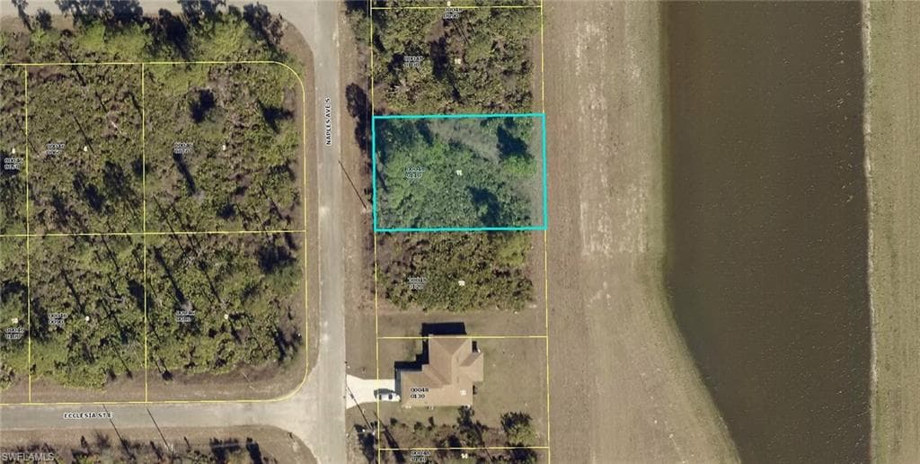 951 NAPLES AVE S LEHIGH ACRES, FL 33974