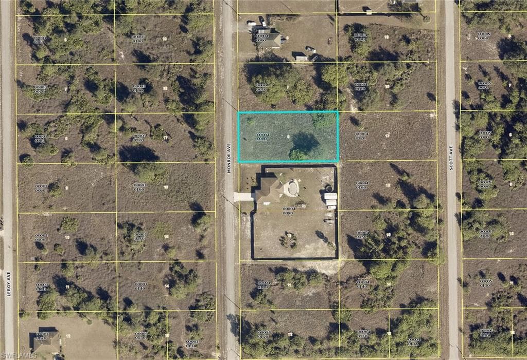 1608 Monroe AVE LEHIGH ACRES, FL 33972