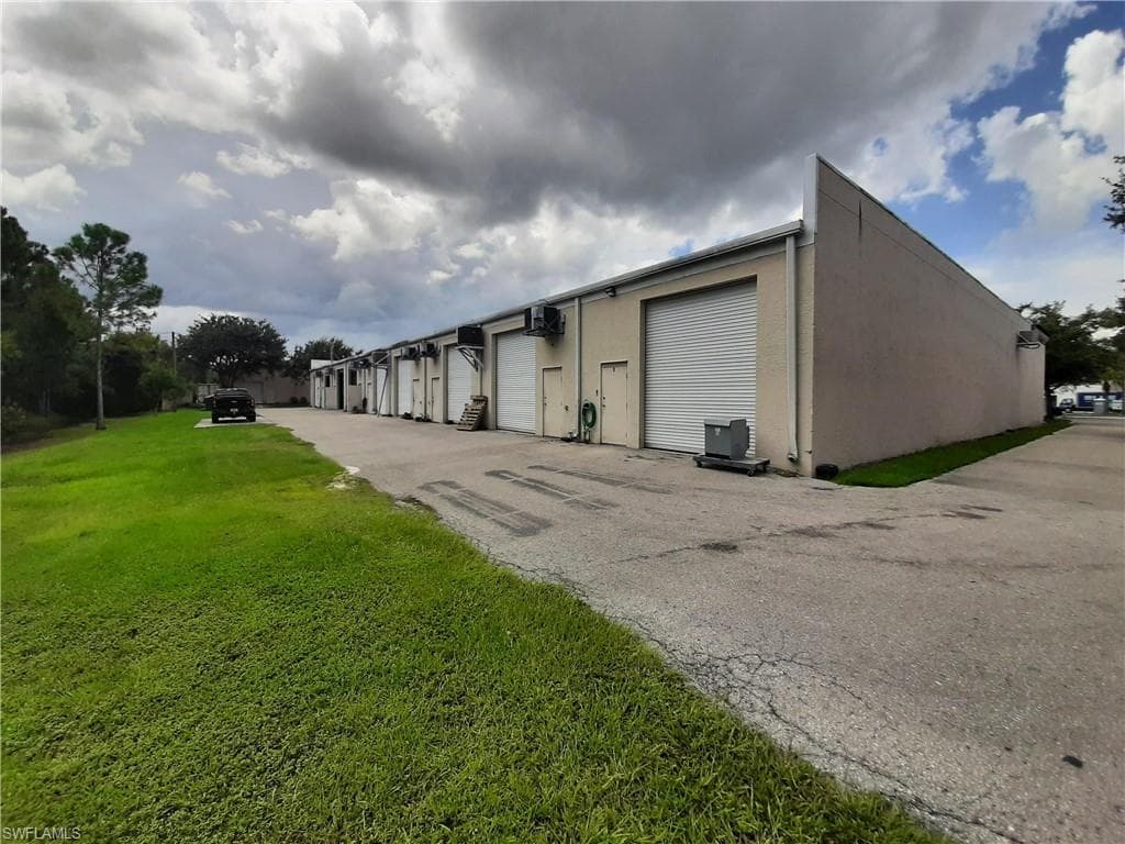 1076 Business LN 4 NAPLES, FL 34110