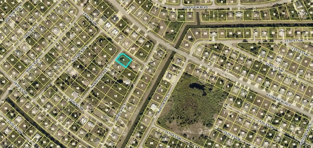 2401-2403 Mansfield AVE S LEHIGH ACRES, FL 33973
