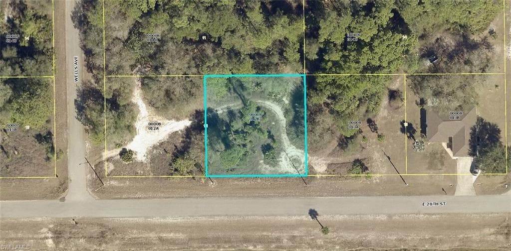 4203 E 20th ST ALVA, FL 33920