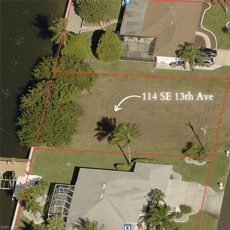114 SE 13th AVE CAPE CORAL, FL 33990