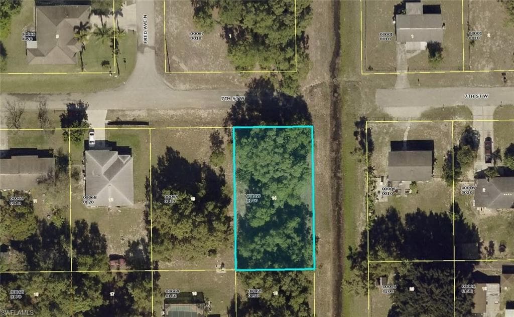 4301 7th ST W LEHIGH ACRES, FL 33971