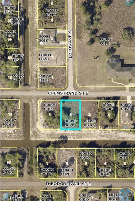 850 Chemstrand ST E LEHIGH ACRES, FL 33974