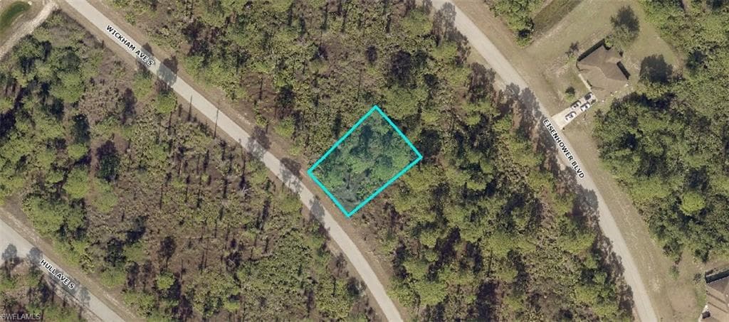439 Wickham AVE S LEHIGH ACRES, FL 33974