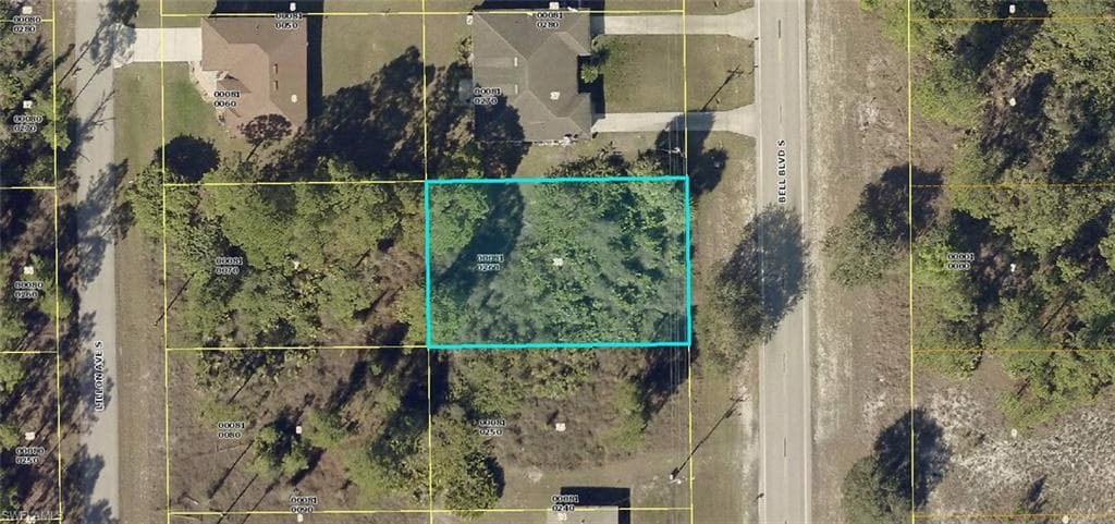 492-494 Bell BLVD S LEHIGH ACRES, FL 33974