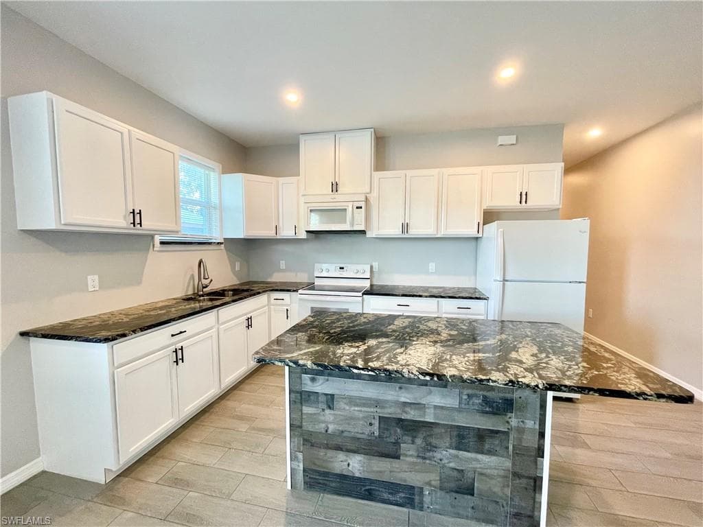5427-5429 9th AVE FORT MYERS, FL 33907