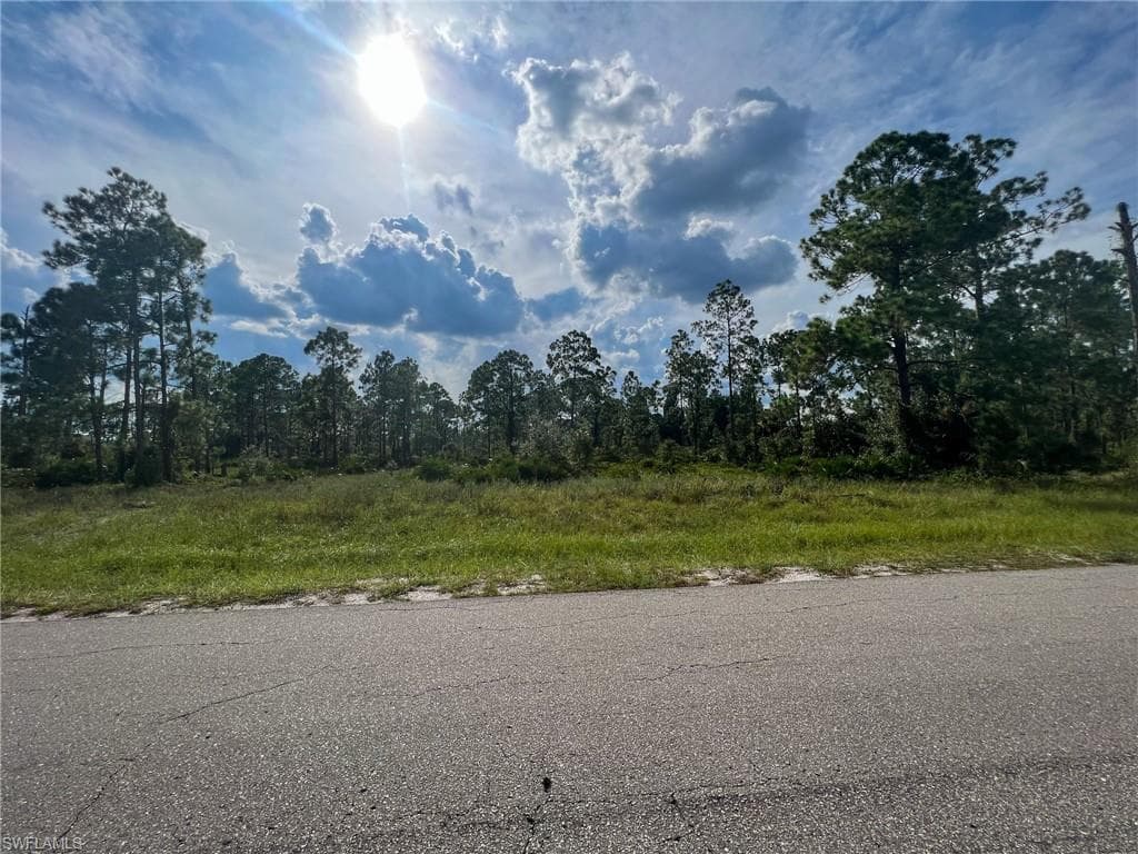 819 Moore AVE LEHIGH ACRES, FL 33972
