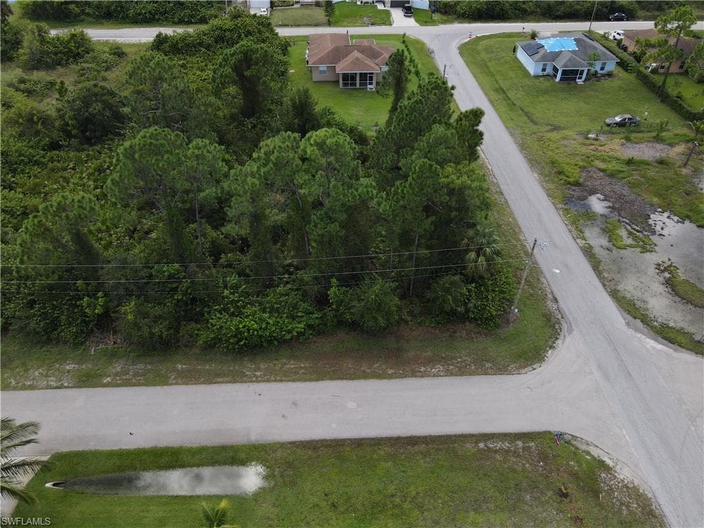 2505 7th ST SW LEHIGH ACRES, FL 33976