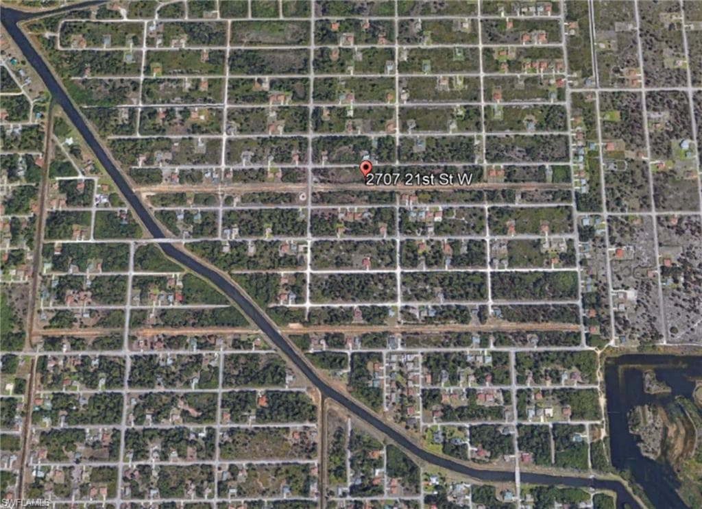 2707 21st ST W LEHIGH ACRES, FL 33971