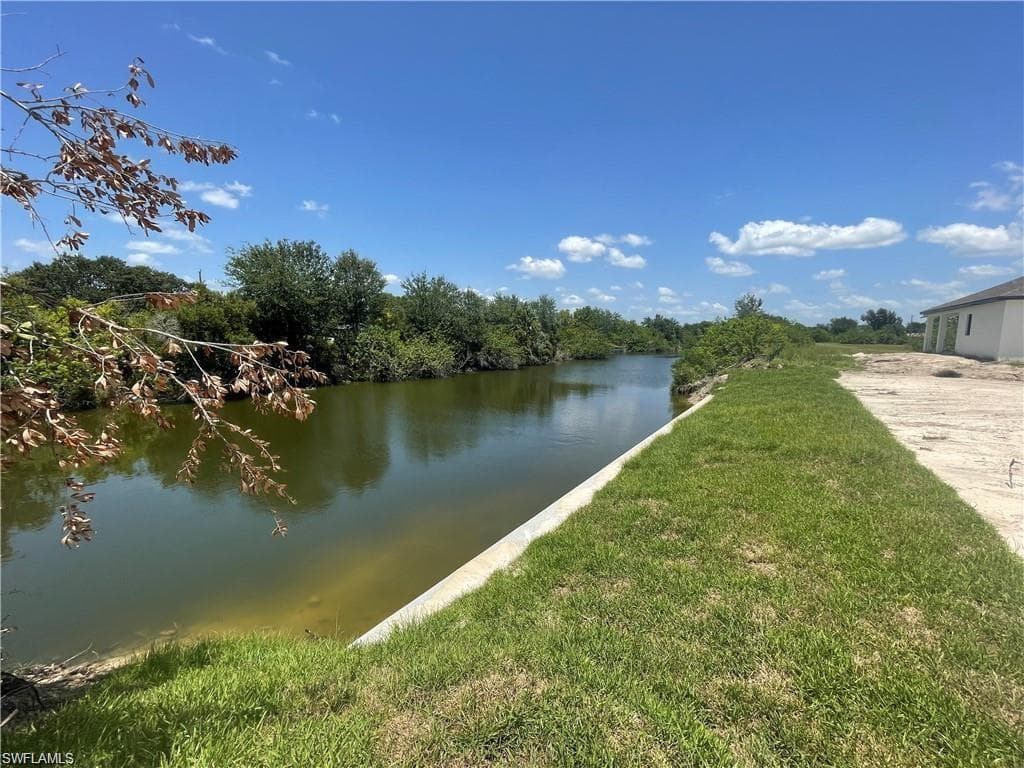 1706 NE 13th PL CAPE CORAL, FL 33909