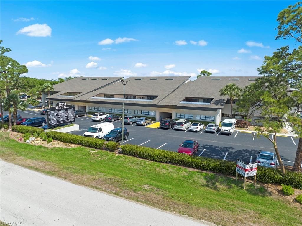 12811 Kenwood LN 101 FORT MYERS, FL 33907
