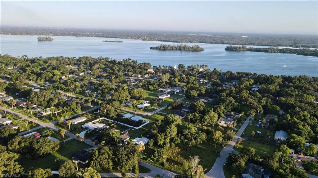 350 Royal Palm Park RD FORT MYERS, FL 33905