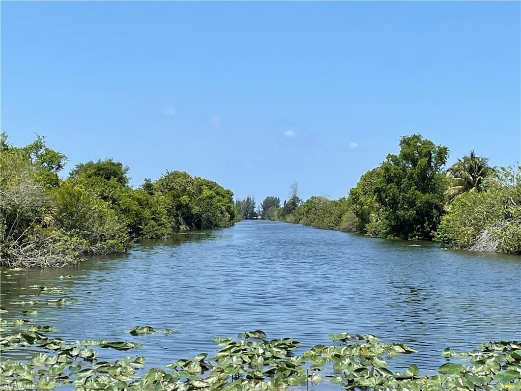 110 NW 6th ST CAPE CORAL, FL 33993