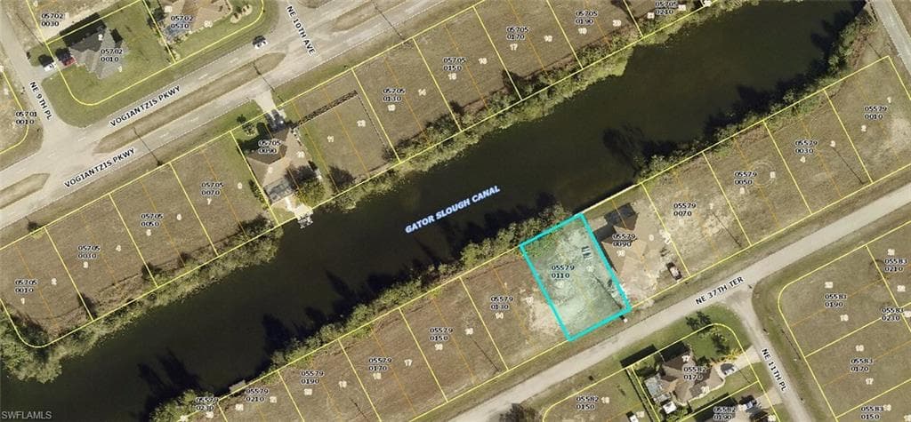 1107 NE 37th TER CAPE CORAL, FL 33909