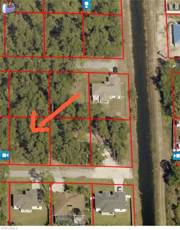 2804 10th ST W LEHIGH ACRES, FL 33971