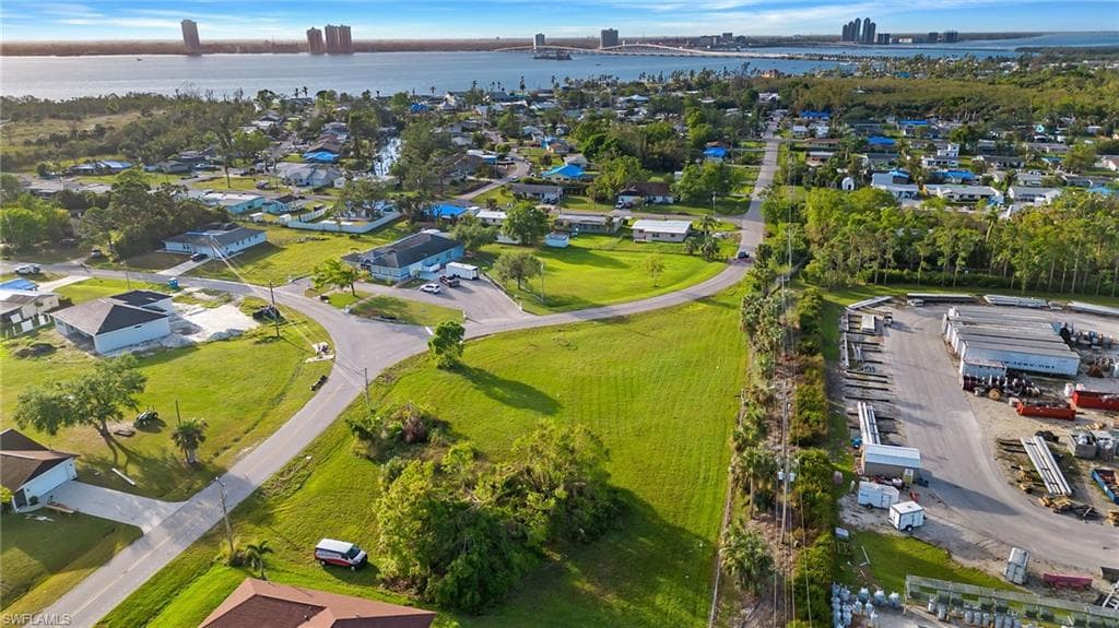 1511 Evalena LN NORTH FORT MYERS, FL 33917