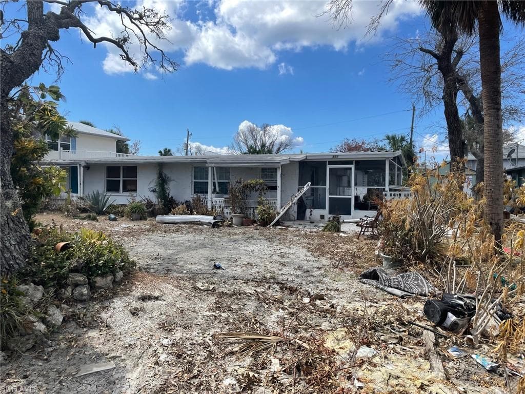 849-851 South ST FORT MYERS BEACH, FL 33931