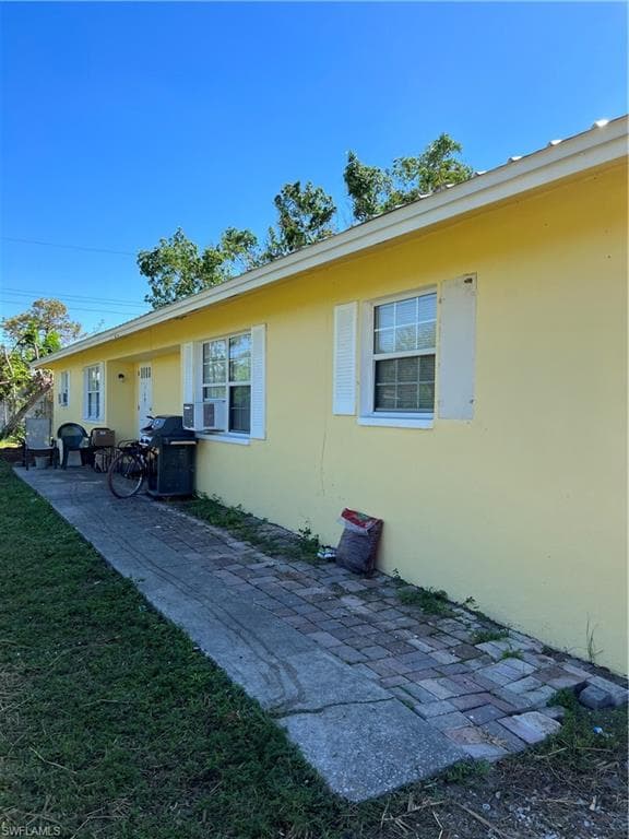 5556 Eighth AVE FORT MYERS, FL 33907