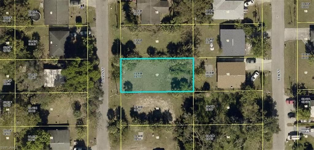 2139 Davis ST FORT MYERS, FL 33916