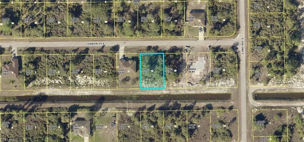 868 Carbon ST E LEHIGH ACRES, FL 33974
