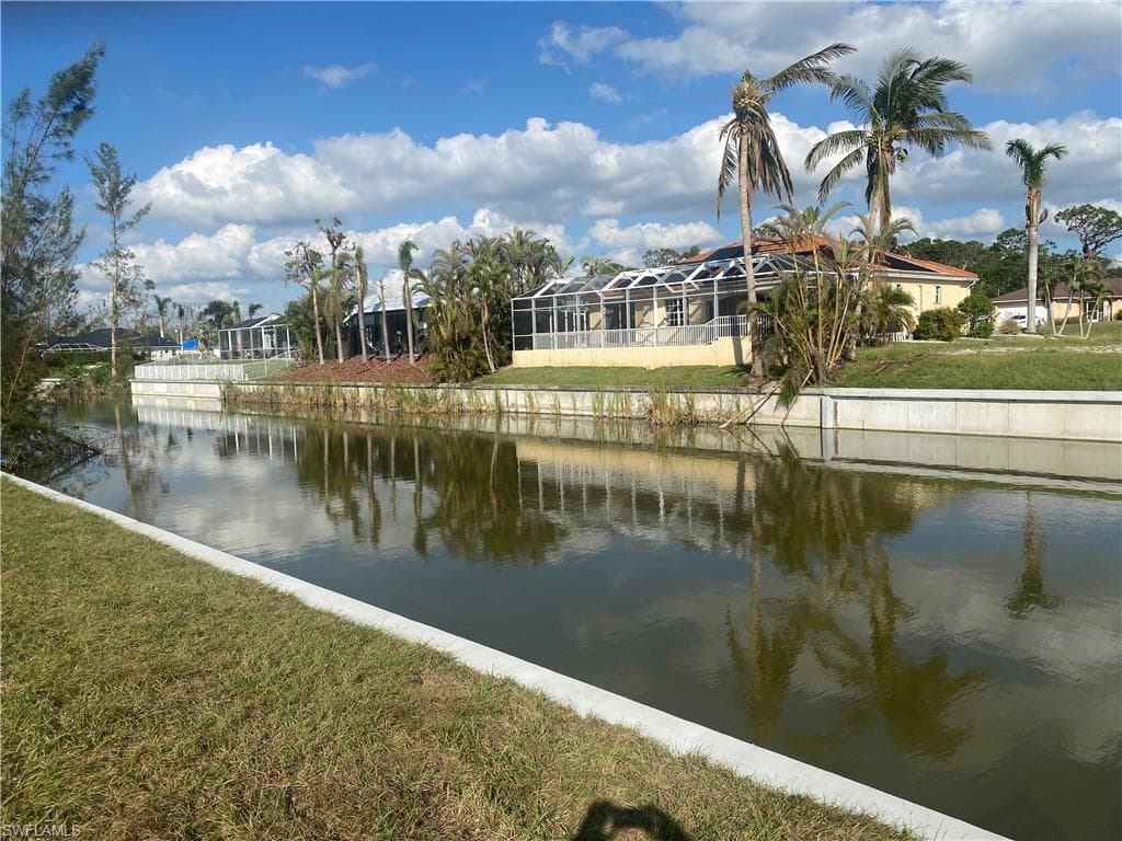 1133 SW 18th CT CAPE CORAL, FL 33991