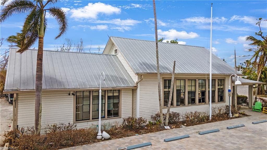520 Tarpon Bay RD SANIBEL, FL 33957