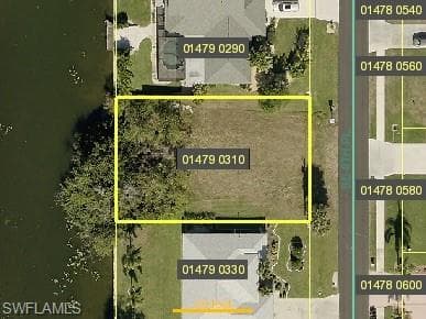 202 SE 8th PL CAPE CORAL, FL 33990