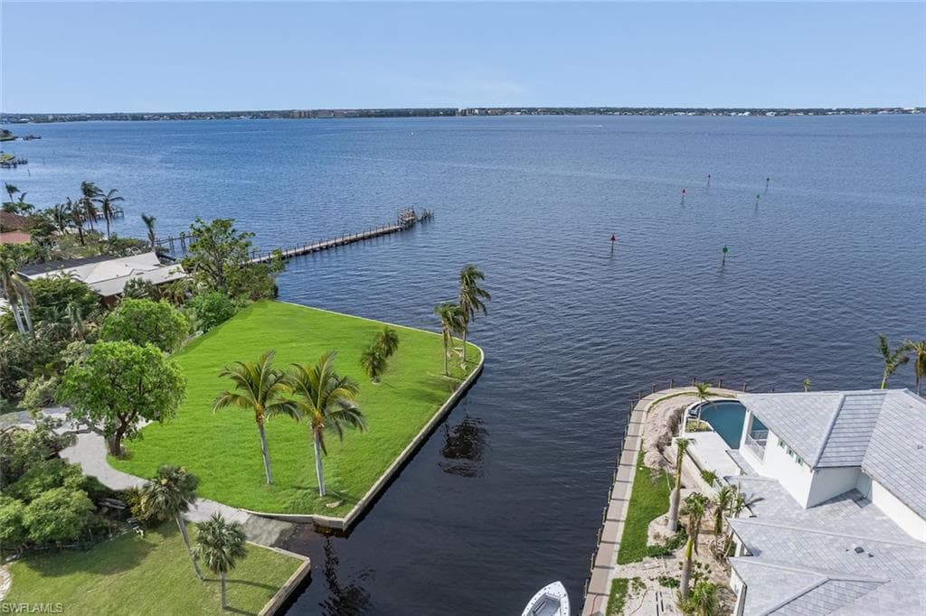 517 Bayside DR FORT MYERS, FL 33919
