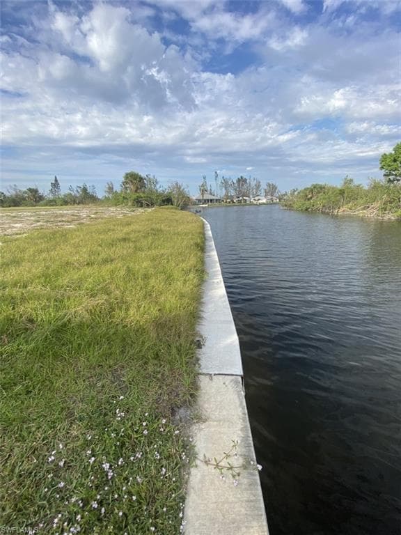 825 NW 29th AVE CAPE CORAL, FL 33993